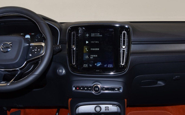 沃尔沃xc40开起来如何,沃尔沃xc40开车