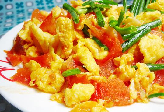 怎么用简单的食材做出最美味的菜,最简单的食材做成最美味的菜