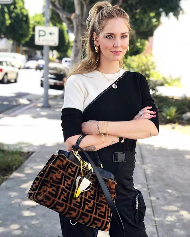 包慌？看宇宙博主们疯狂背什么