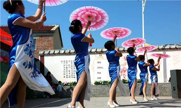 河北围场弘爱善行、慈和医院在偏远山区迎国庆欢度九九重阳节