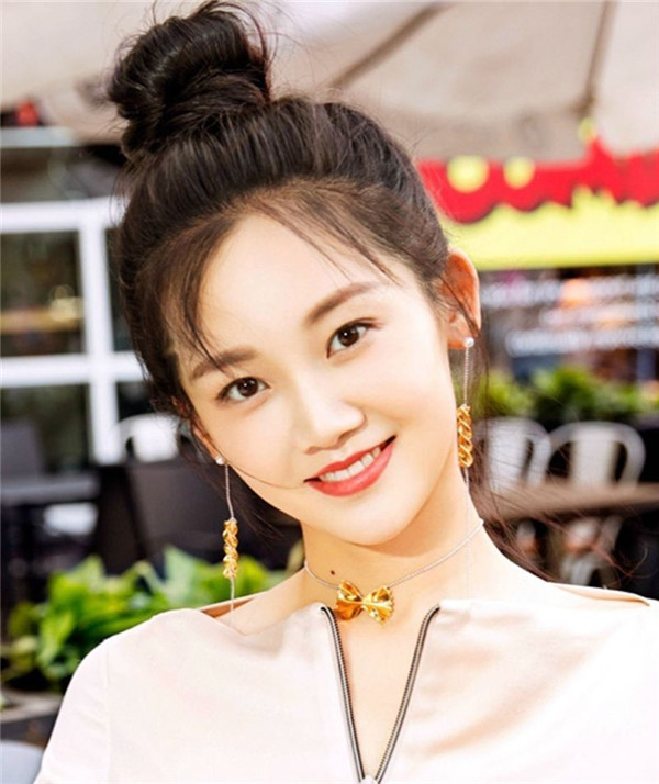 苗苗给郑恺裹毯子,苗苗给郑恺录视频