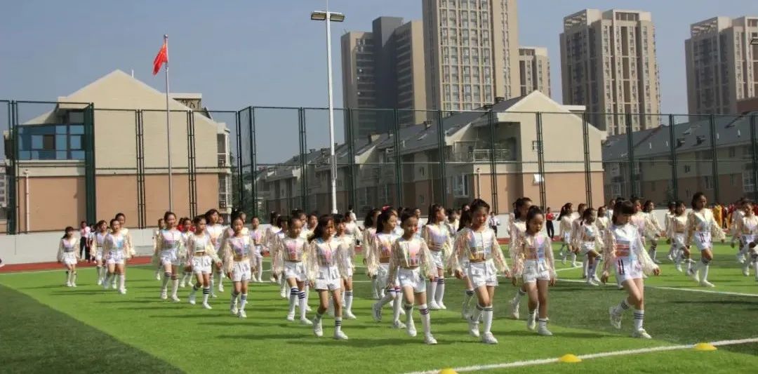 庆祝建党百年大型排舞展演西安,建党100周年校园啦啦操比赛