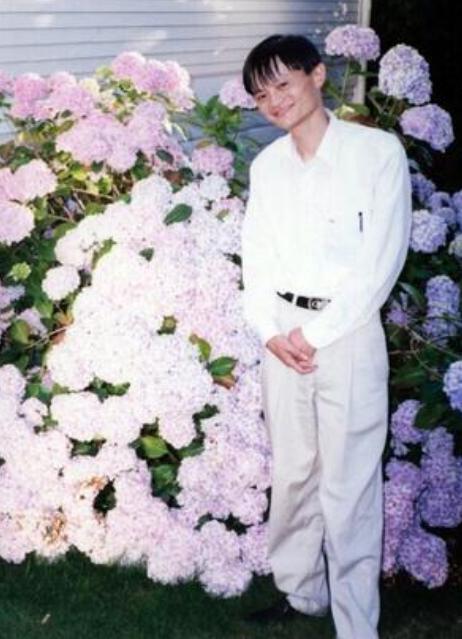 马云高考落榜蹬三轮,马云高考三次才上大学