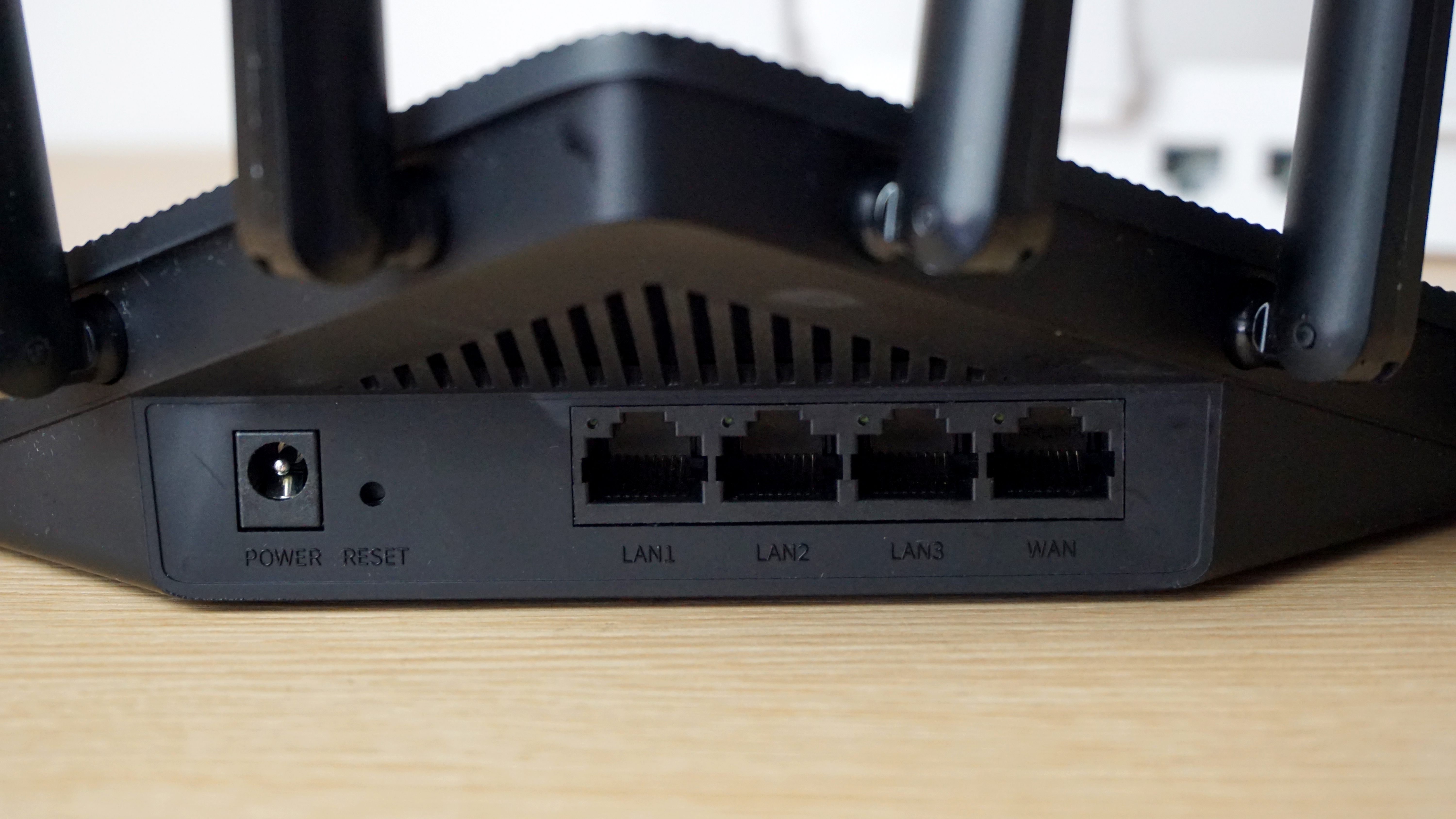 华为ws5200v4和tplinkwdr5620,华为ws5200路由器有哪些特色功能