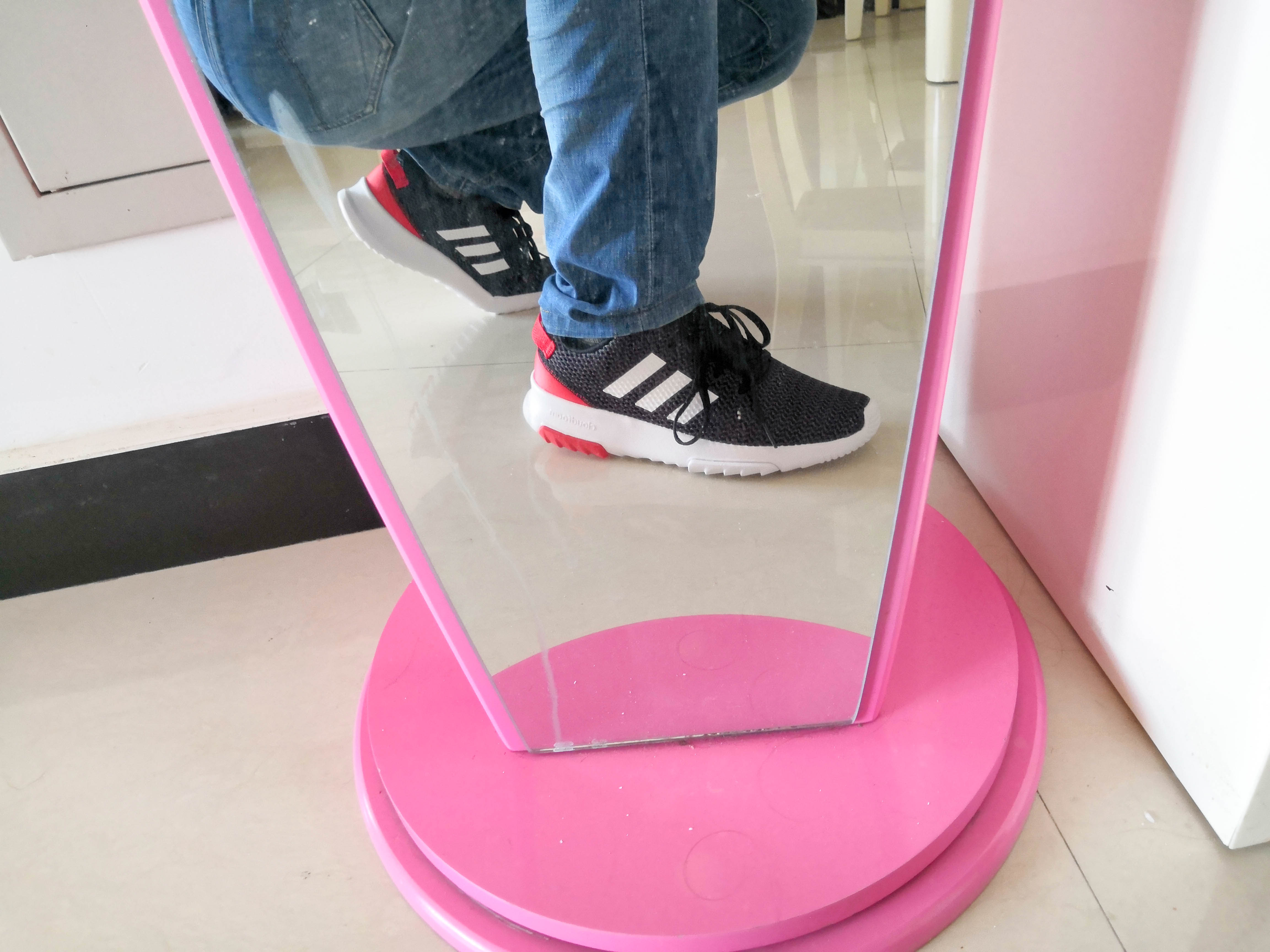 阿迪达斯最舒适的休闲鞋,阿迪达斯花里胡哨的球鞋