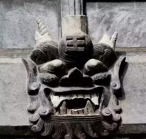 这个村庄一千年前建了个生态下水道，至今旱涝不惧