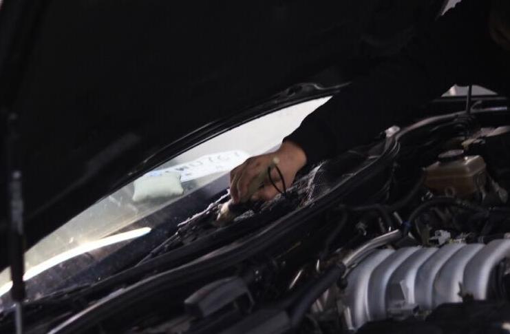 老车翻新：修复2005年凌志LS430，V8自吸大排量，一代神话再复活