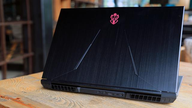 把台式机配件装在笔记本中的体验，火影巴雷特B9上手