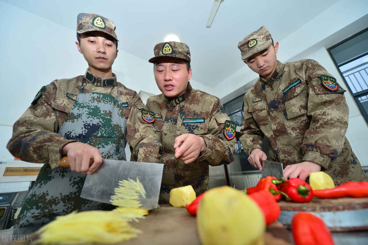 当兵的每天伙食标准,当兵的都吃什么伙食