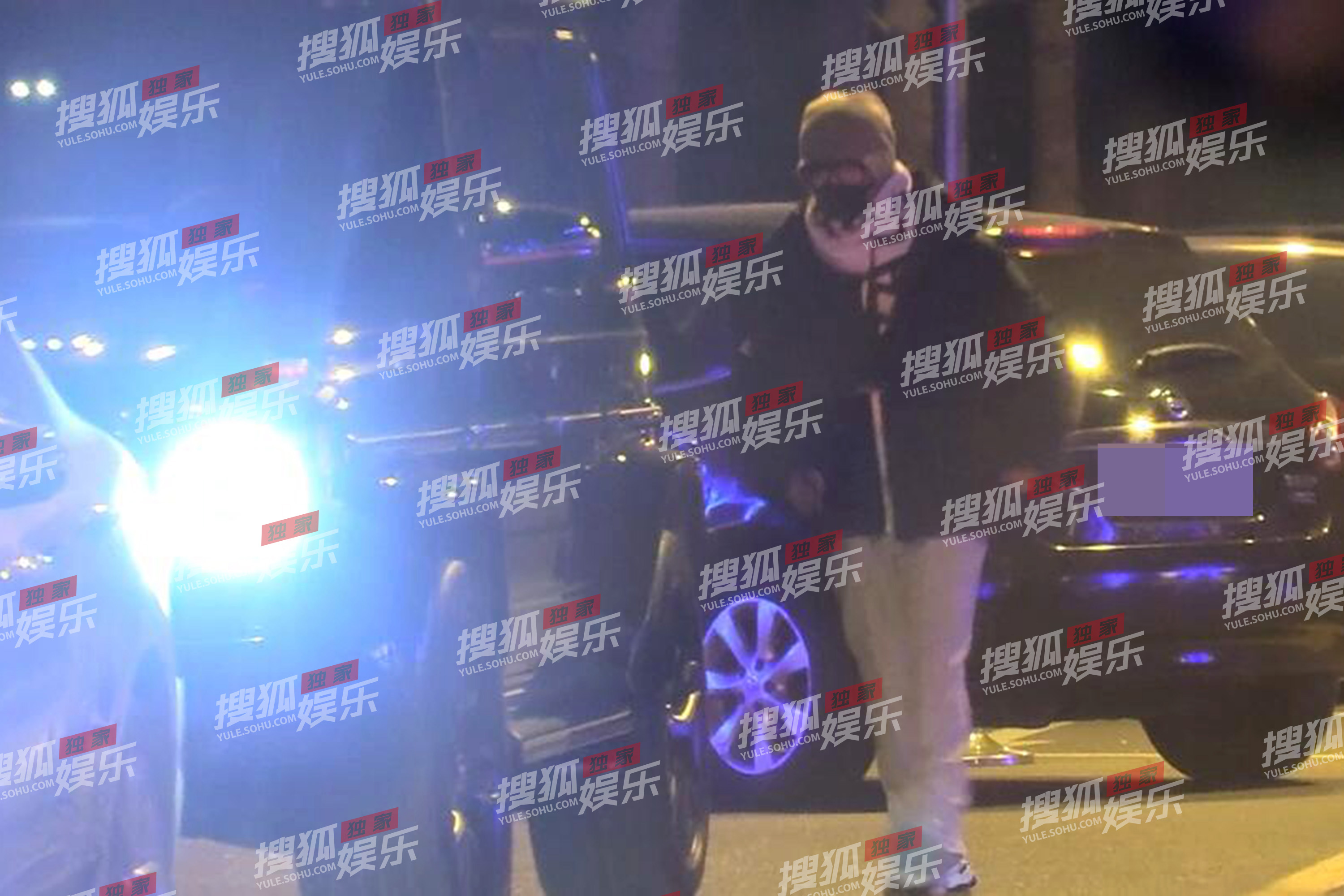 新女友才被马蓉骂成馊包子,王宝强就夜里零丁去前妻家接儿子了？