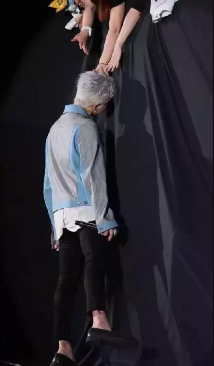 始于颜值，陷于才华，忠于人品，他永远是南韩之光