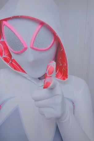 古阿扎蜘蛛侠战衣,古阿扎穿蜘蛛侠衣服过程