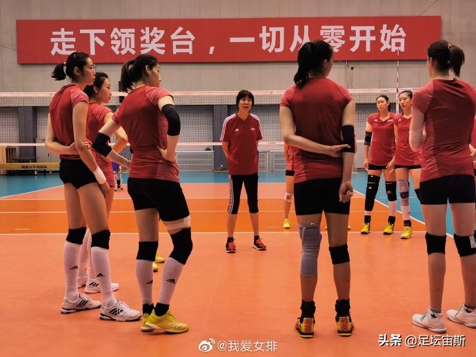 中国男篮心酸时刻,男篮扎心一幕