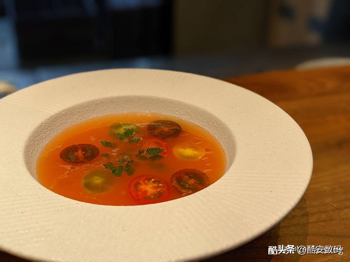 谷歌pixel4,pixel4xl最大亮度