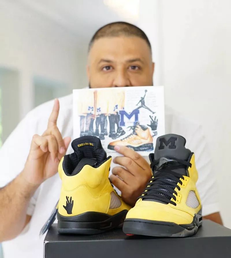 鞋穿不炒｜热门鞋款暴跌，AJ1红丝绸降了4K+，YEEZY满天星降了6K+