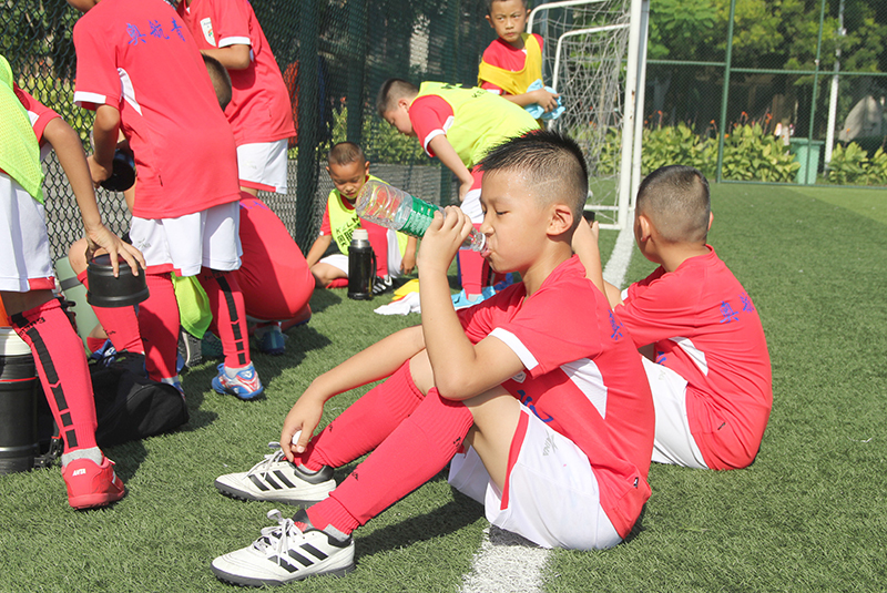 巴萨足球夏令营2017,巴萨2017足球夏令营