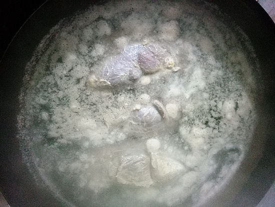 老师傅教你卤牛肉，掌握3招，牛肉不散不干，筋道弹牙，百吃不厌