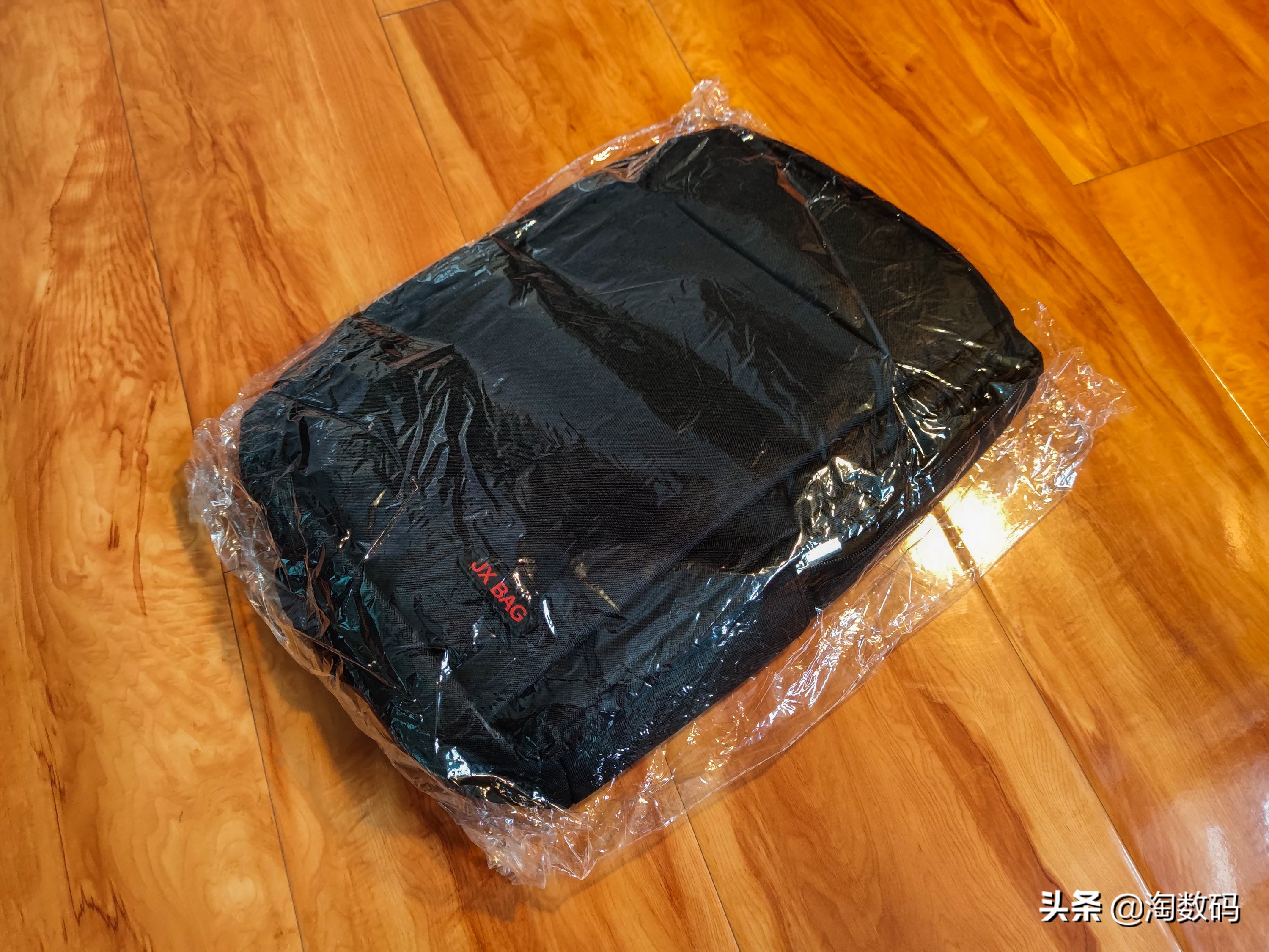 9块9双肩包装载力天花板?廉价国货通勤背包实用性检测+晒单简评