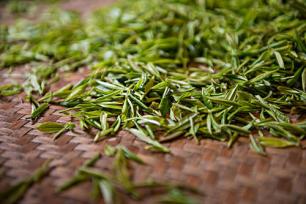 切辣椒把手辣了用什么方法去掉,切了辣椒手一直很辣很烫怎么办