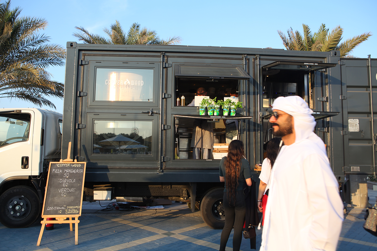 阿布扎比绿洲,阿布扎比土豪出行