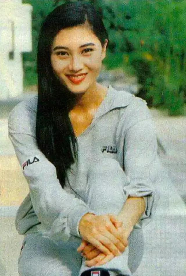 李嘉欣当年到底有多美,李嘉欣年轻时到底有多美