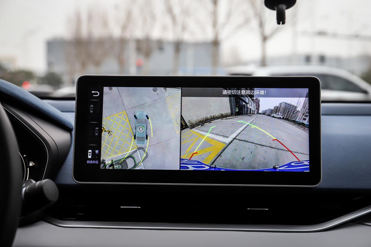 年轻先从动力开始试驾吉利星瑞,颜值才华全都要深度试驾吉利星锐