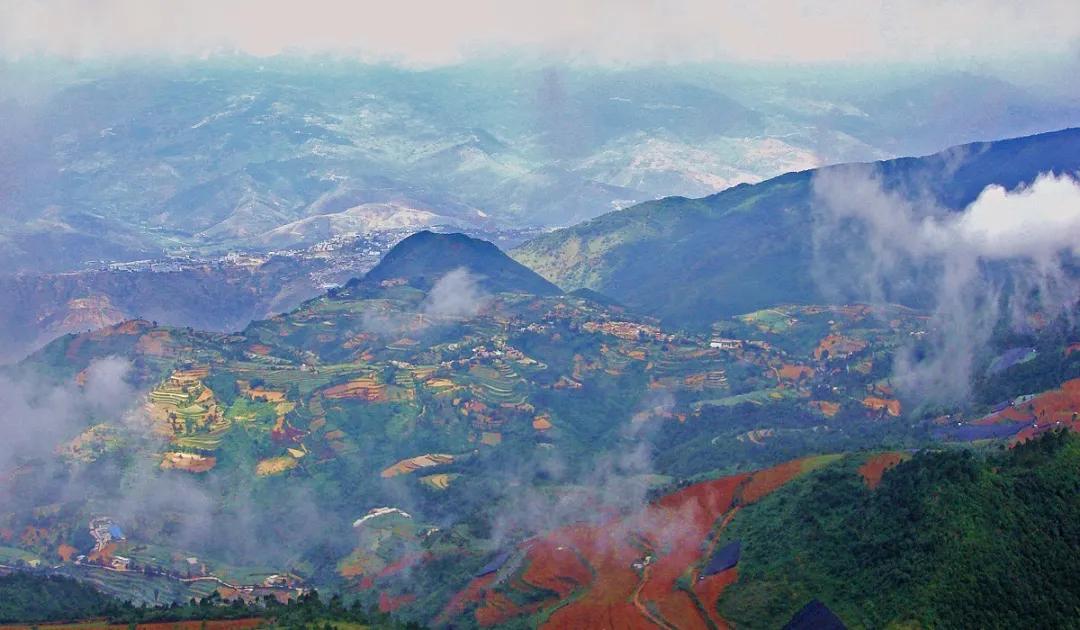 走进深山看美景,走进深山看大山里的风景