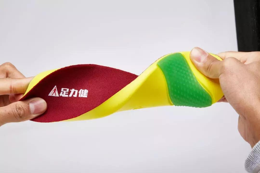 商业丨中国品牌日上，这双鞋的亮相让人惊艳！