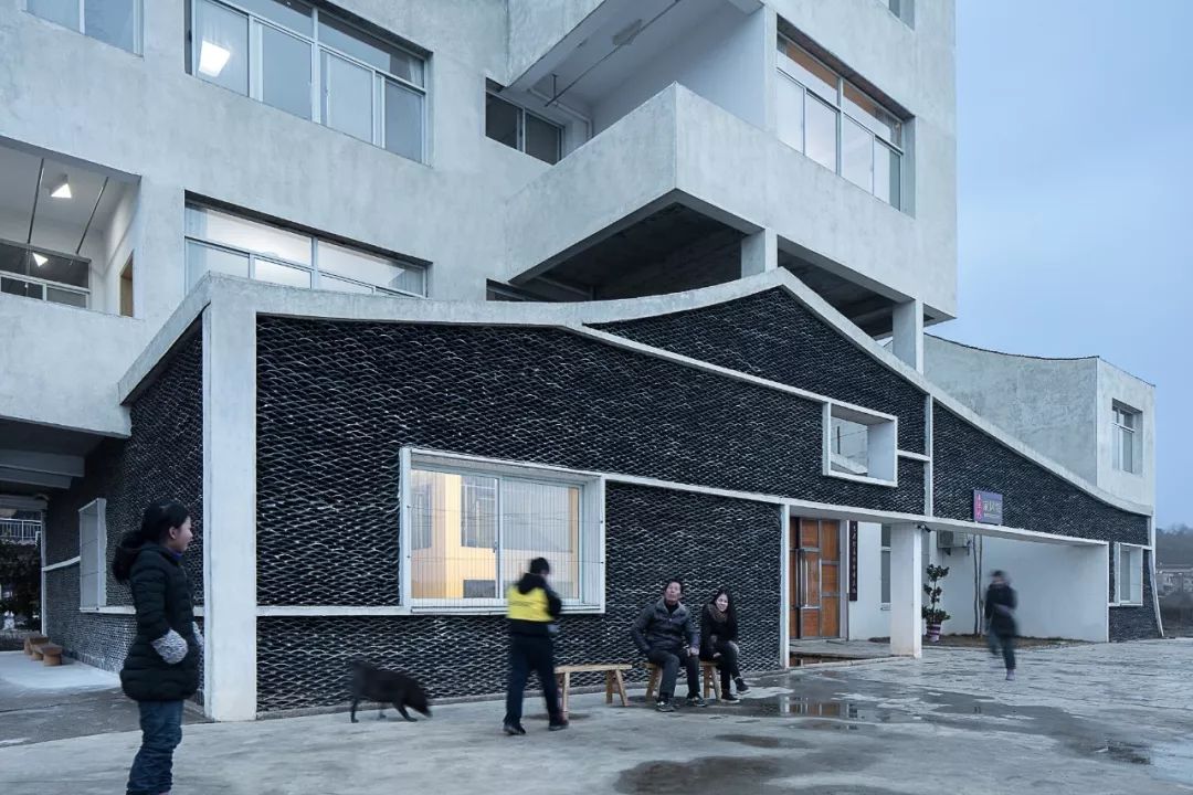 清华状元建筑师回乡,90后清华状元回乡造房