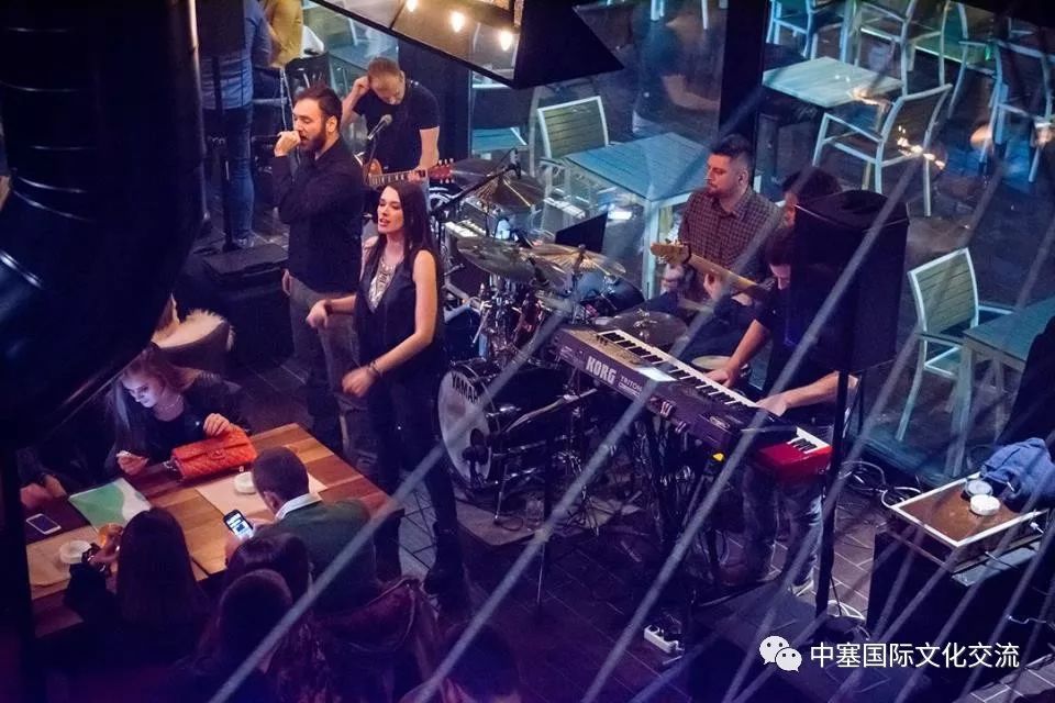 贝尔格莱德老街区饮食,在贝尔格莱德吃北京烤鸭