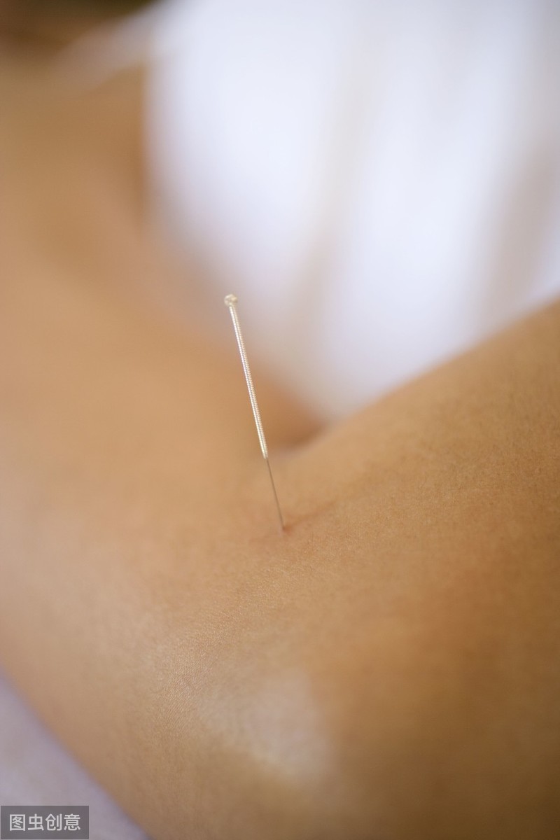 手臂肘关节疼最快的自愈方法,网球肘手腕疼自我锻炼恢复方法