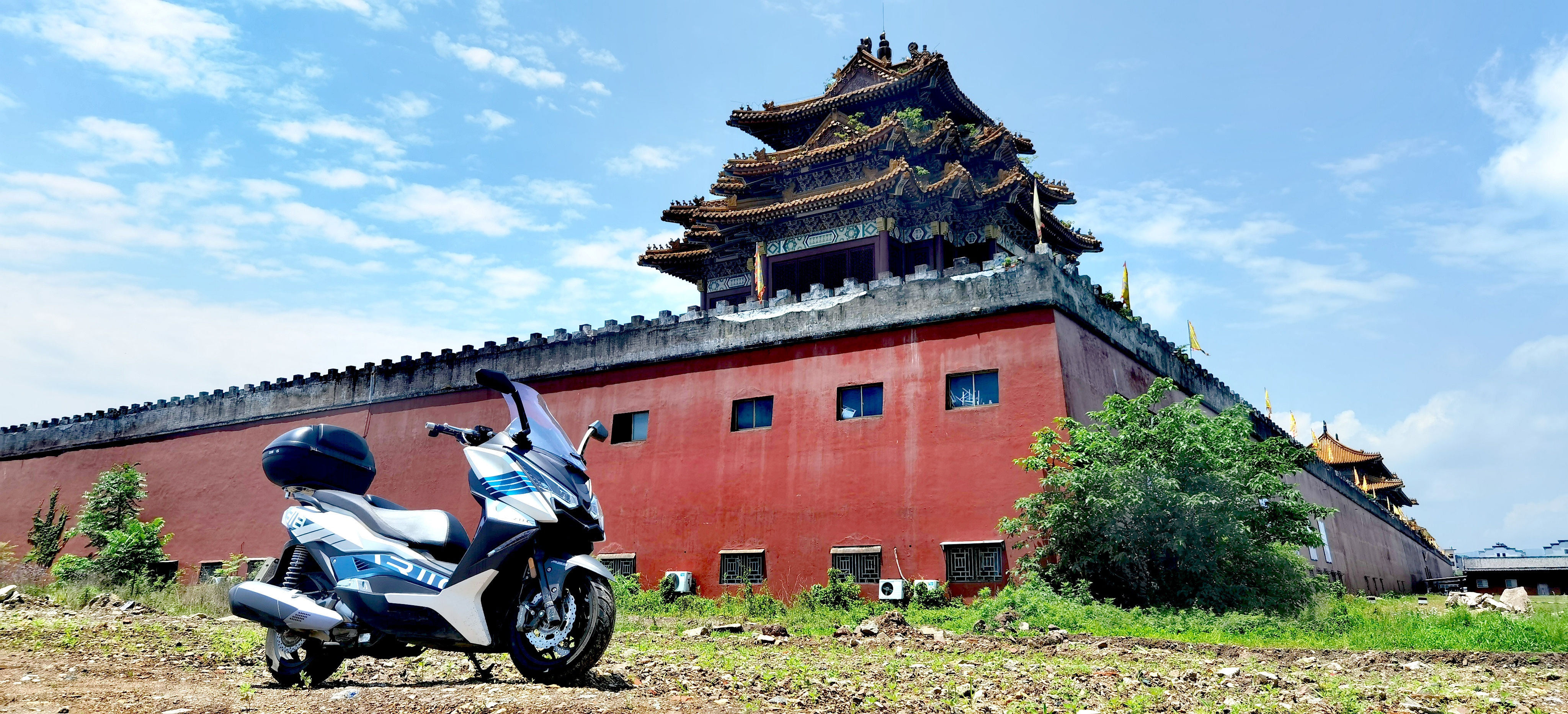 千里马摩托车,一台摩托车价值100多万