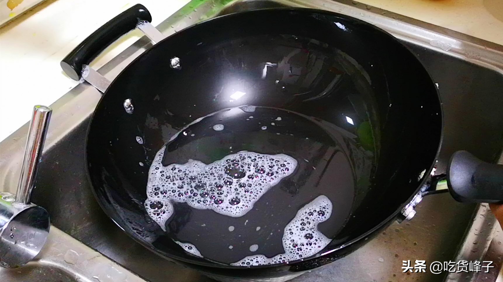 新铁锅开锅前怎么样处理,新铁锅炒菜前如何处理