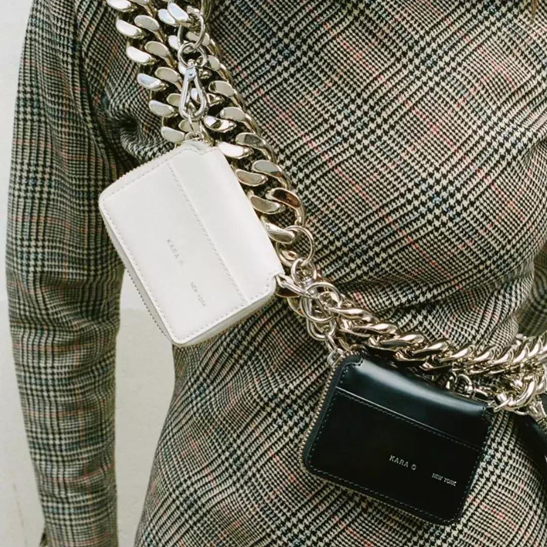 女明星背什么小众包,女明星背超便宜的包