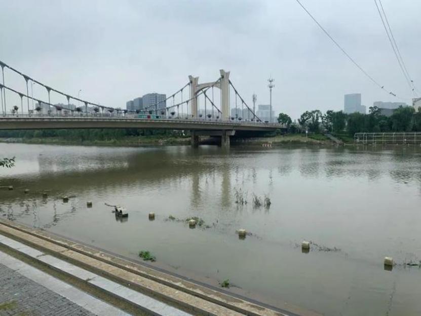 秦淮河大坝餐厅,秦淮河大堤建高档餐厅