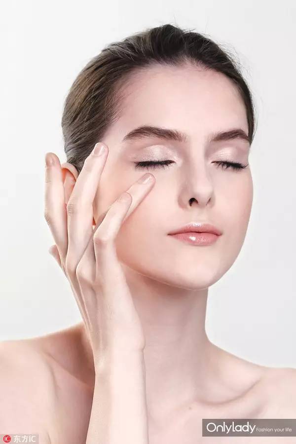 如何去除眼部皱纹视频,眼部皱纹去除术视频