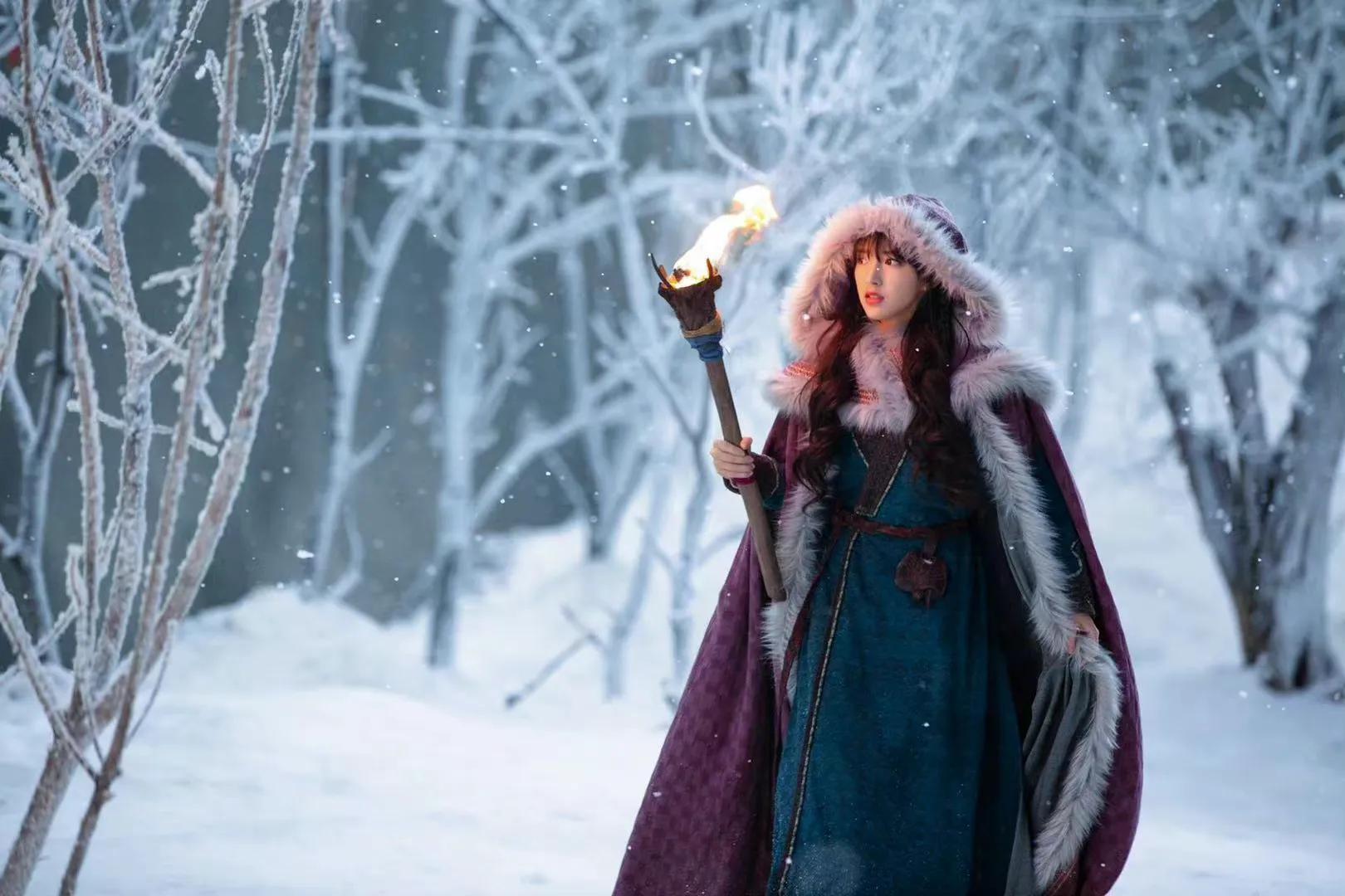 又到冬日,古装毛领斗篷别乱穿,高颜值演员和良心造型师缺一不可