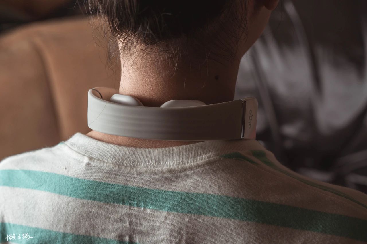 颈椎不适？让本喵给你按按吧！aigo颈椎按摩器开箱