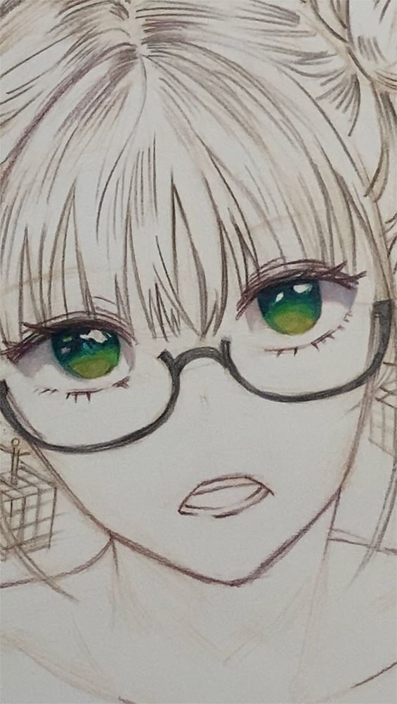 用彩铅画的简单肖像漫画,传统美术绘画图