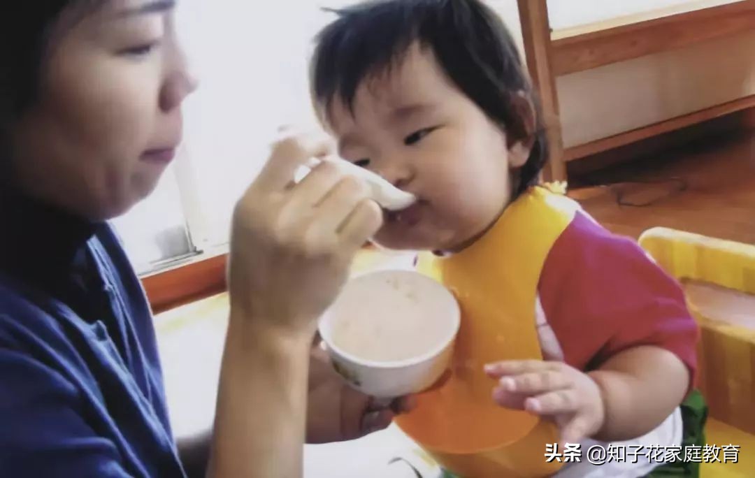 狠心爸爸“抛弃”失明女儿，背后真相令人泪崩......