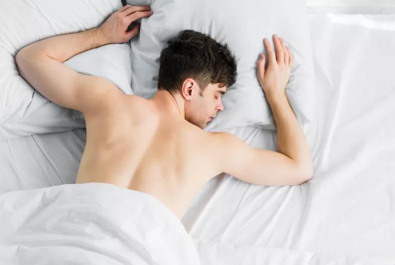 这样睡觉，特容易做*梦春**！劝你别轻易尝试