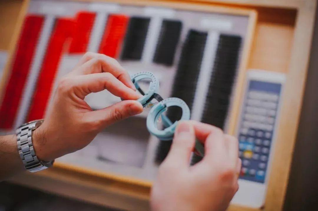 一定要收藏的店铺,高空五星级眼镜店