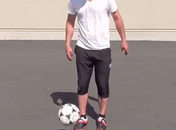 足球技巧颠球教案,足球基础过人技巧教学