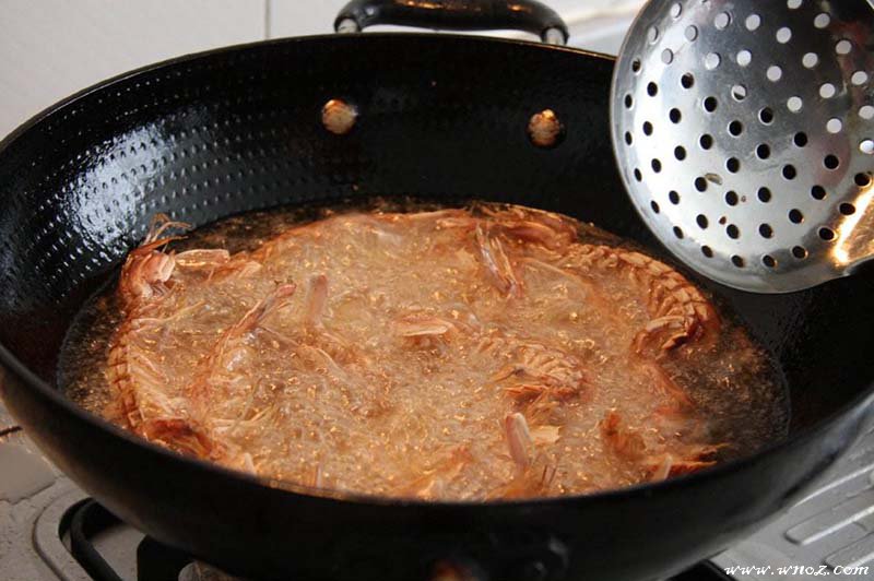 椒盐皮皮虾的椒盐是蒜香还是原味,椒盐皮皮虾的做法步骤