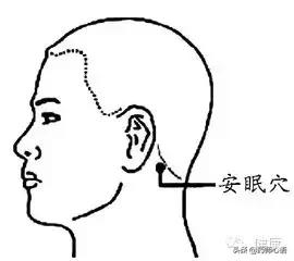 老中医养生方：按摩三个穴位治疗失眠