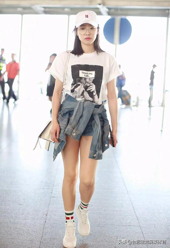 耐克鞋搭配阿迪达斯的袜子,阿迪达斯和耐克鞋子搭配