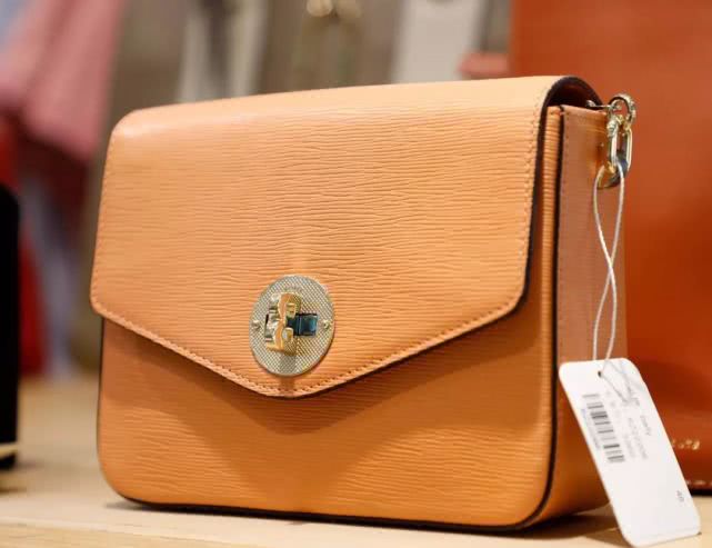 奥莱名品折扣店是正品吗,奥莱国际购物中心大牌专柜在哪