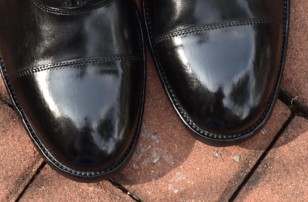 为什么有的人愿意买很贵的鞋子,为什么有人愿意为奢侈品买单