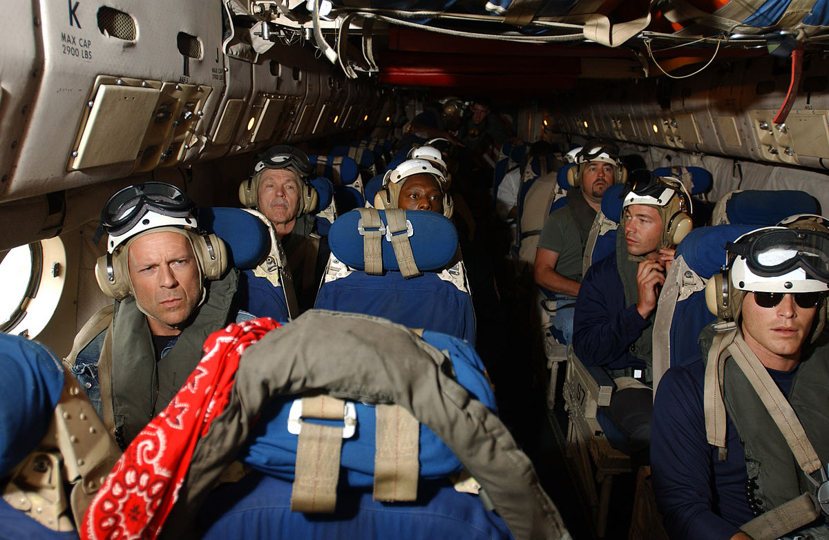 e-2预警机作战航程,航空发展史超级经典飞机