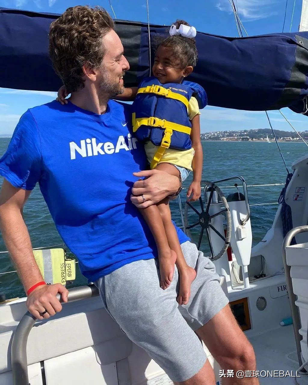 加索尔年轻时候打篮球,加索尔年轻时打球视频